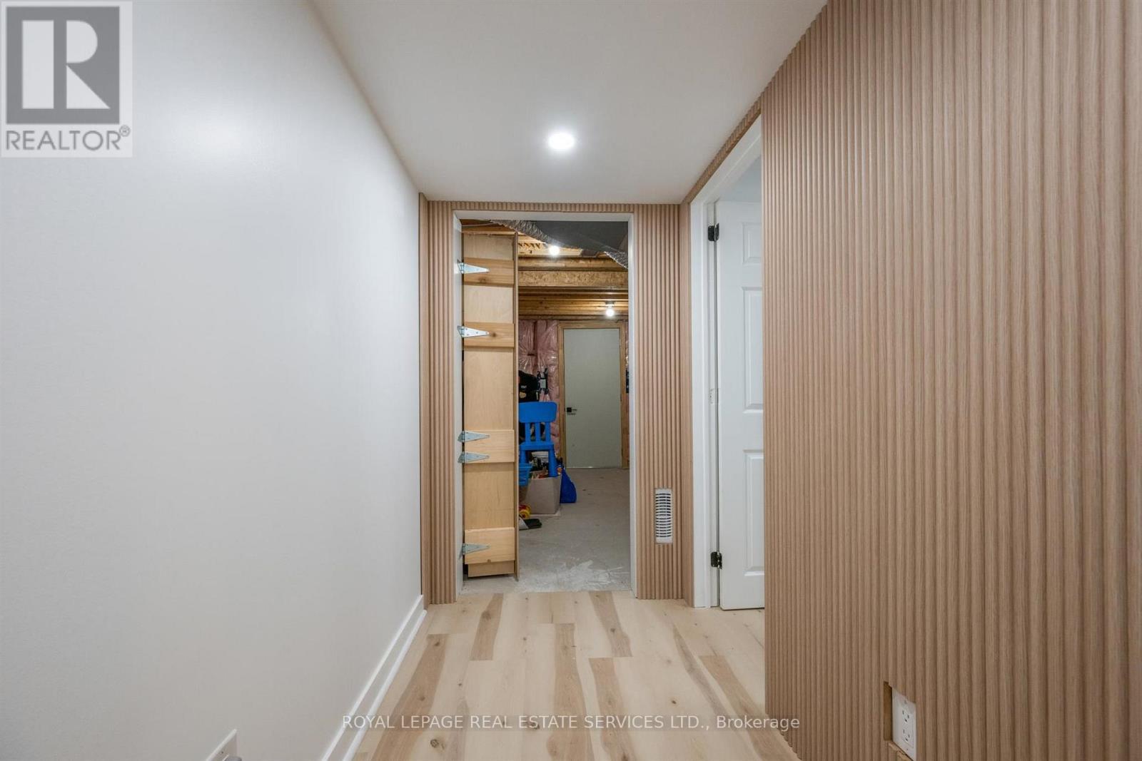 234 Polly Drive, Oakville (Go Glenorchy), Ontario  L6M 5J9 - Photo 42 - W12472197