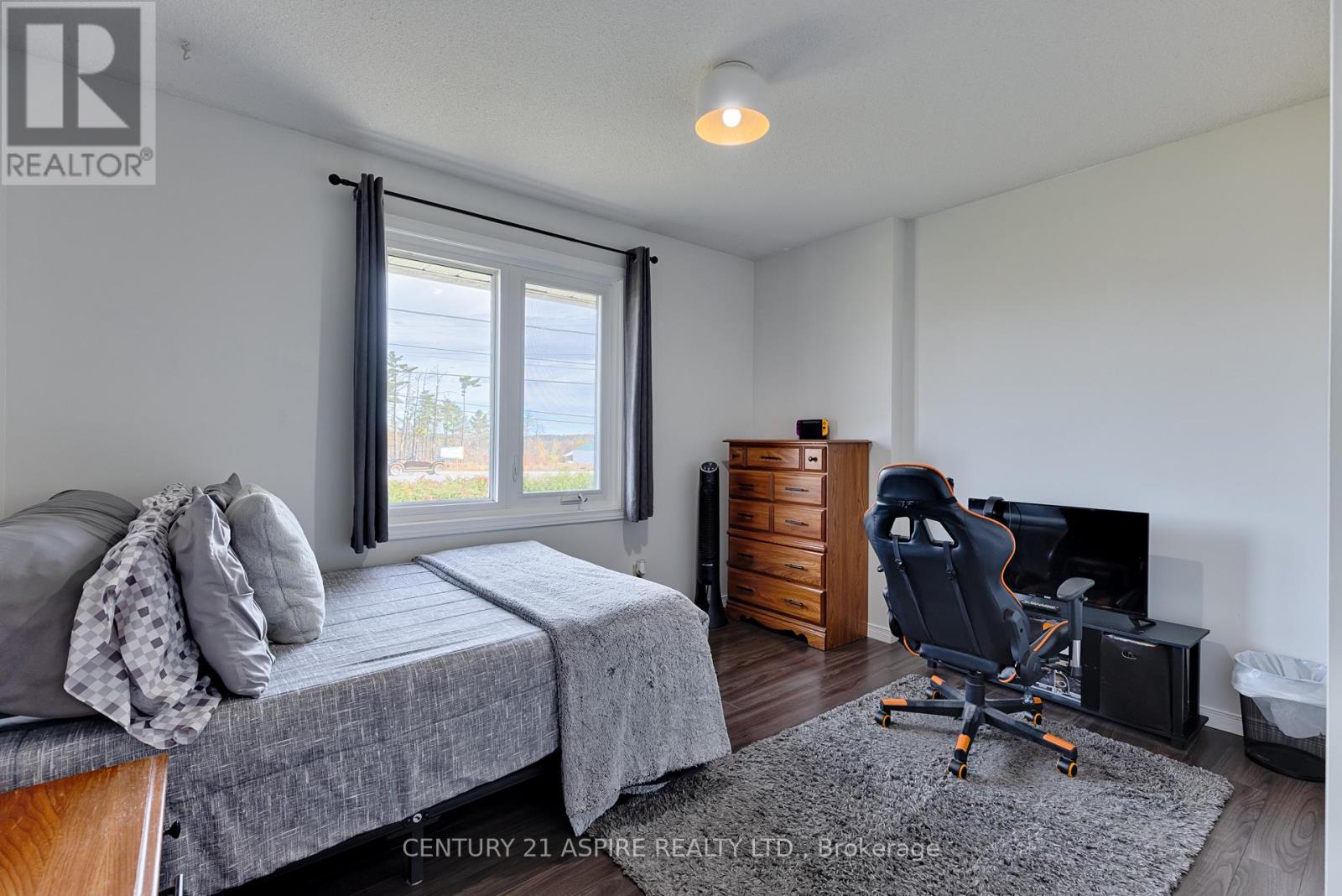 75 Pembroke Street E, Whitewater Region, Ontario  K0J 1K0 - Photo 25 - X12472311