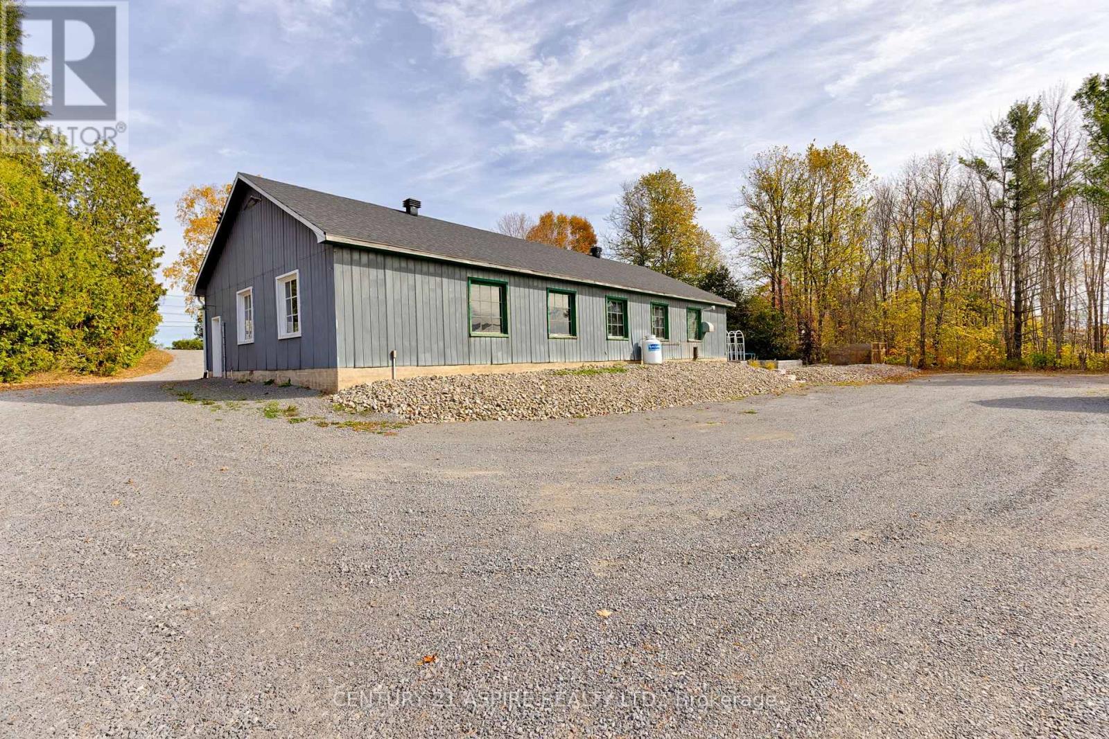 75 Pembroke Street E, Whitewater Region, Ontario  K0J 1K0 - Photo 41 - X12472311