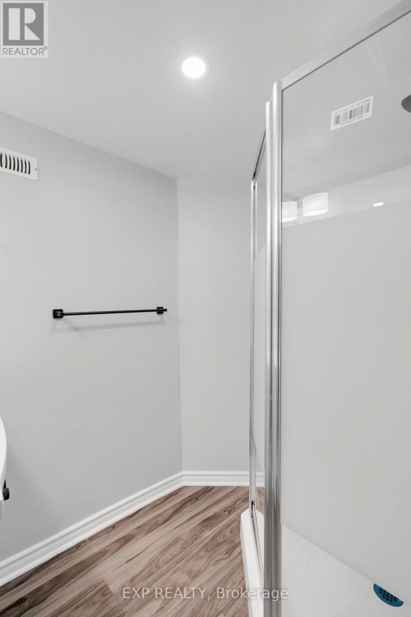 20 West 4th Street, Hamilton (Bonnington), Ontario  L9C 3M3 - Photo 34 - X12472165