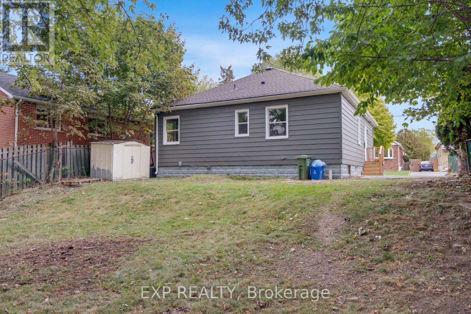 20 West 4th Street, Hamilton (Bonnington), Ontario  L9C 3M3 - Photo 38 - X12472165