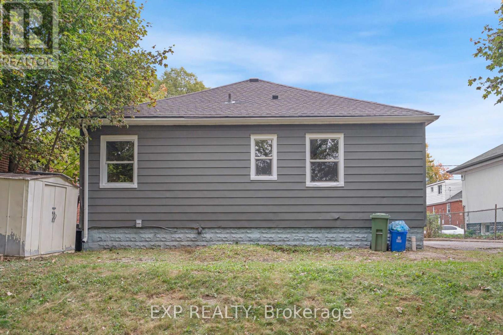 20 West 4th Street, Hamilton (Bonnington), Ontario  L9C 3M3 - Photo 40 - X12472165