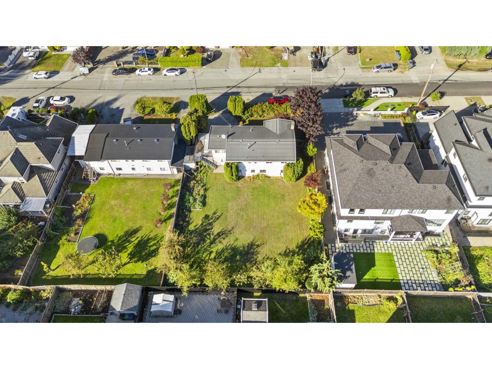 12178 97 Avenue, Surrey, British Columbia  V3V 2C9 - Photo 3 - R3059986