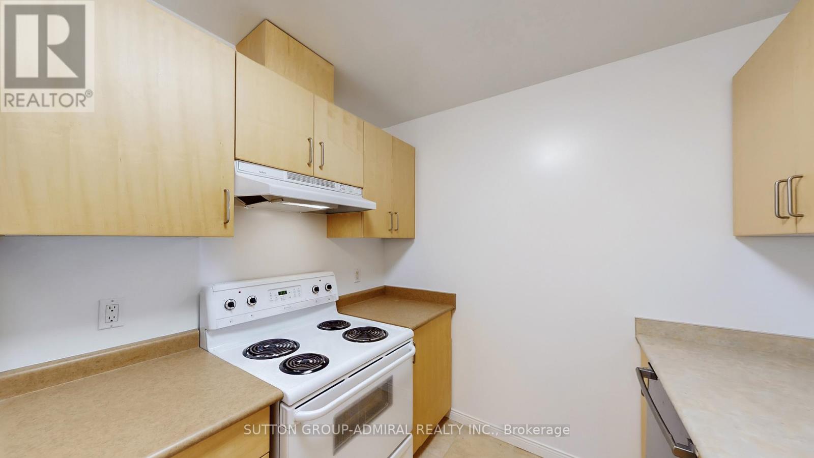 303 - 778 Sheppard Avenue W, Toronto (Bathurst Manor), Ontario  M3H 6B7 - Photo 18 - C12472214
