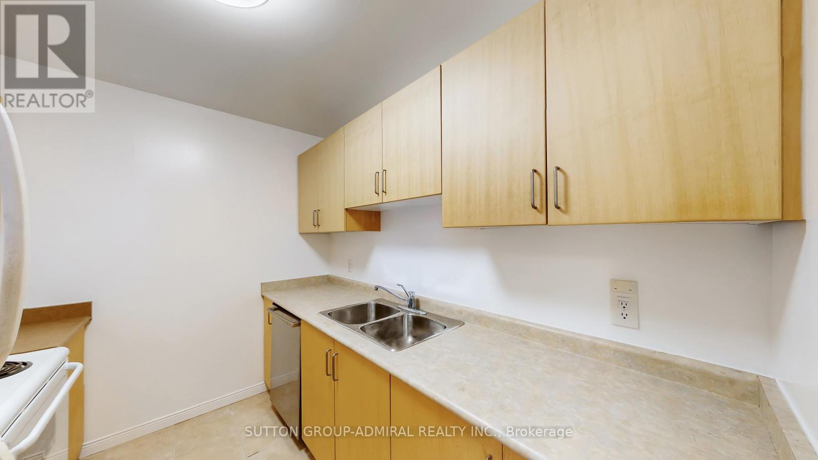 303 - 778 Sheppard Avenue W, Toronto (Bathurst Manor), Ontario  M3H 6B7 - Photo 20 - C12472214