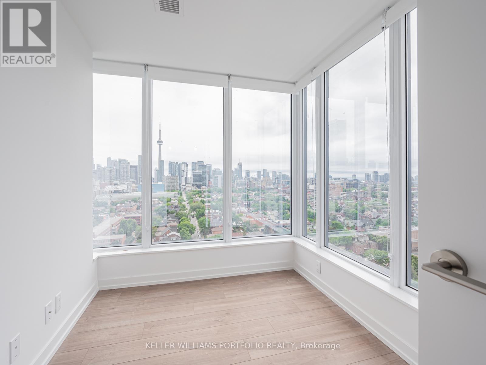 1702 - 203 College Street, Toronto, Ontario  M5T 0C8 - Photo 14 - C12472242