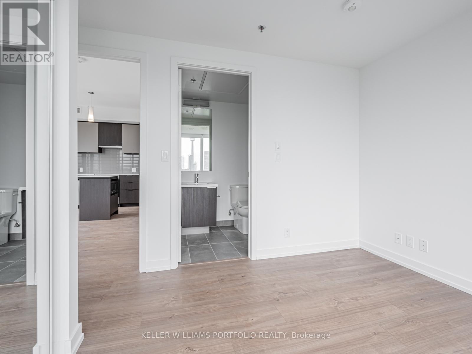 1702 - 203 College Street, Toronto, Ontario  M5T 0C8 - Photo 15 - C12472242
