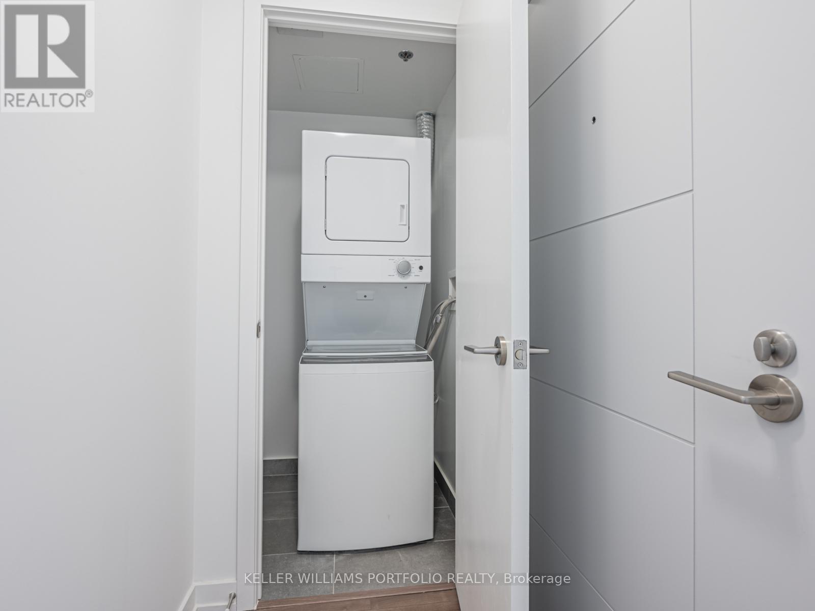 1702 - 203 College Street, Toronto, Ontario  M5T 0C8 - Photo 20 - C12472242