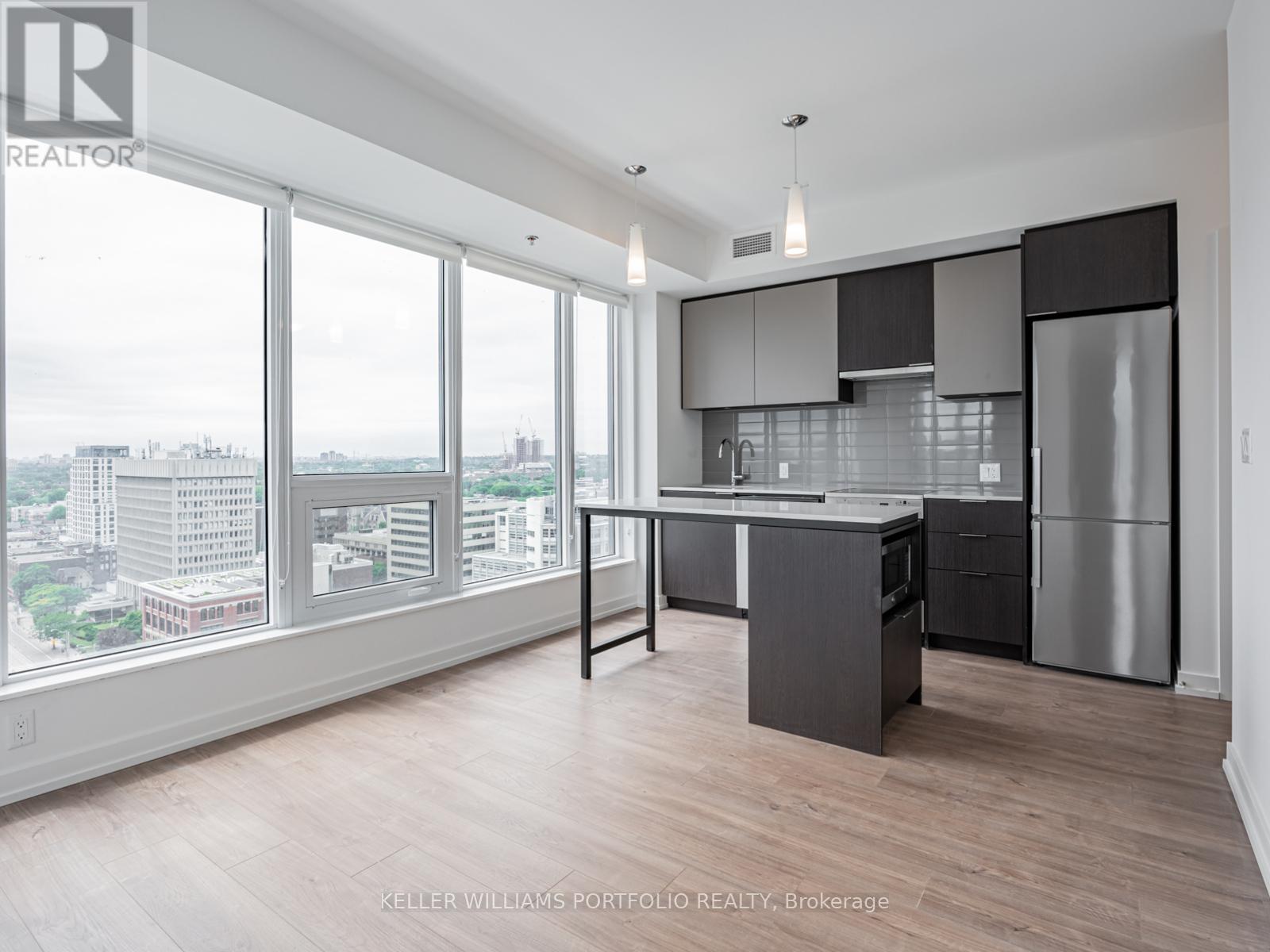 1702 - 203 College Street, Toronto, Ontario  M5T 0C8 - Photo 3 - C12472242