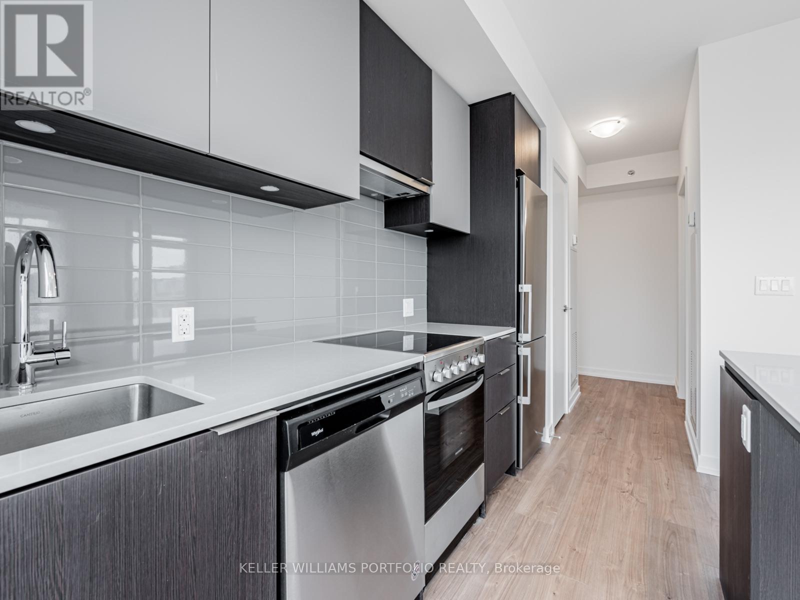 1702 - 203 College Street, Toronto, Ontario  M5T 0C8 - Photo 7 - C12472242