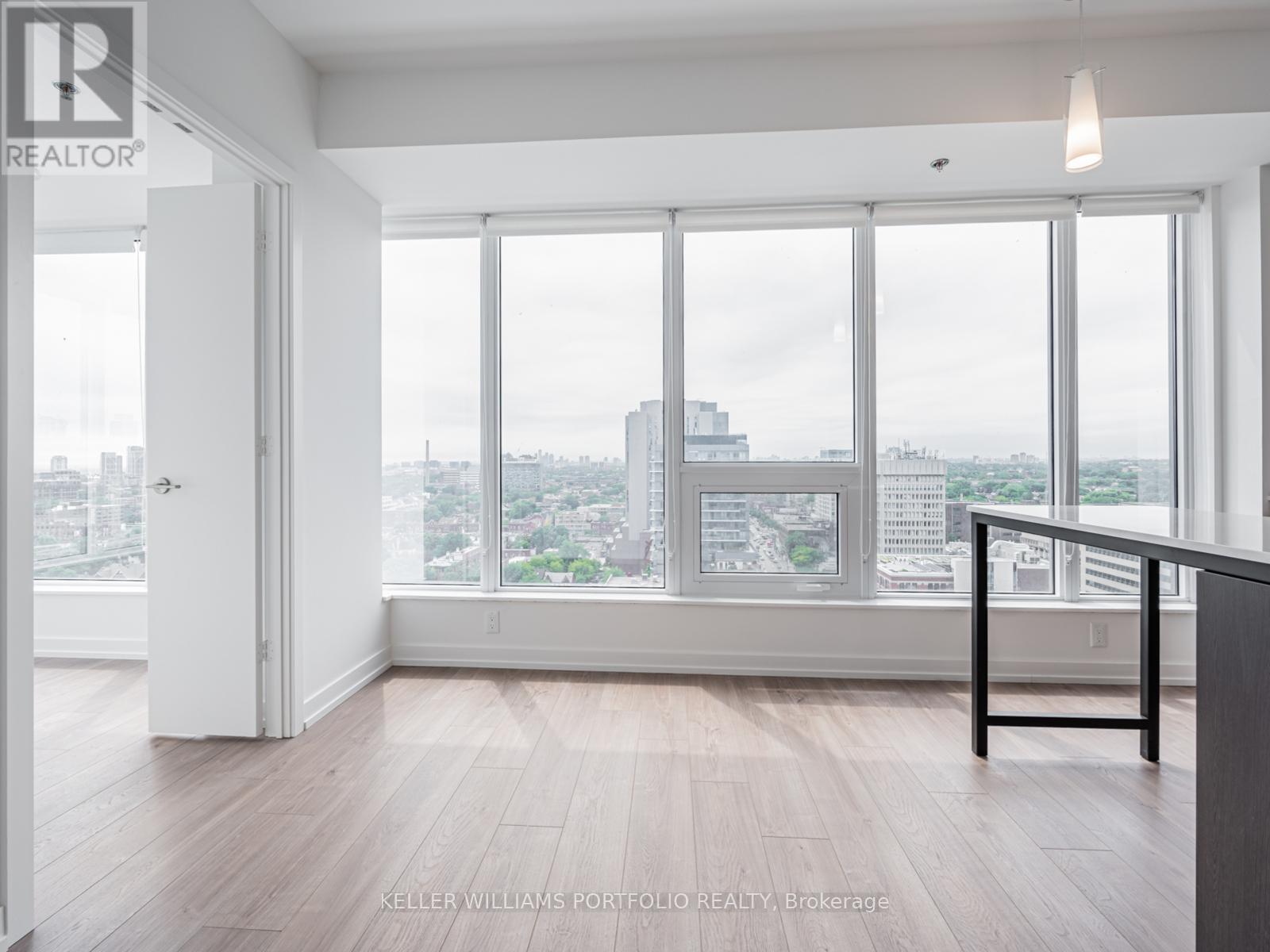 1702 - 203 College Street, Toronto, Ontario  M5T 0C8 - Photo 9 - C12472242