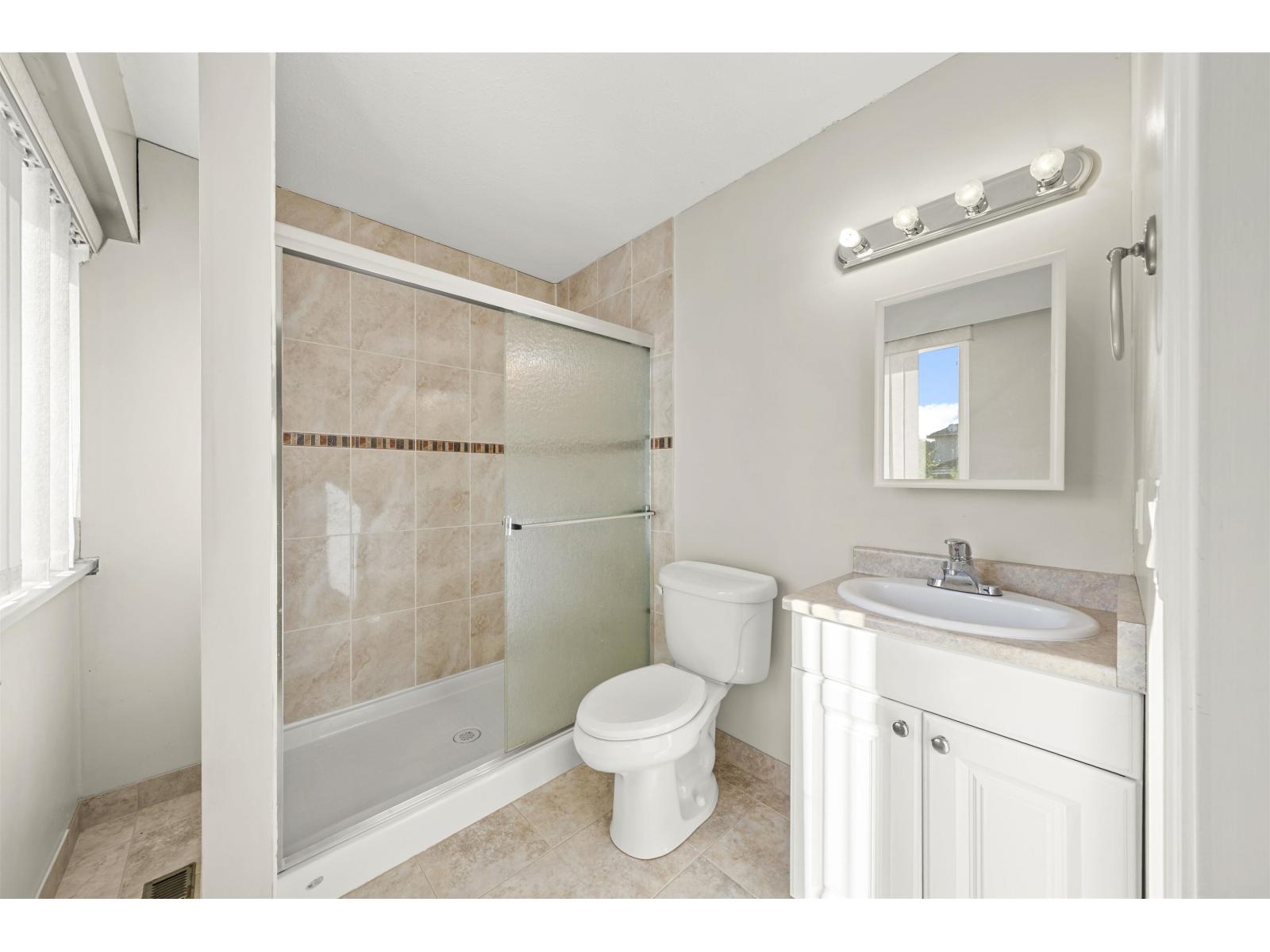 12178 97 Avenue, Surrey, British Columbia  V3V 2C9 - Photo 13 - R3059986