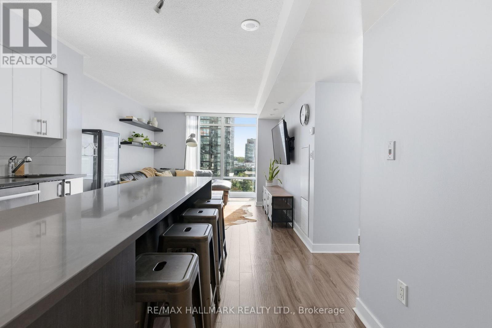15 Brunel Court, Toronto, Ontario  M5V 3Y6 - Photo 1 - C12472257
