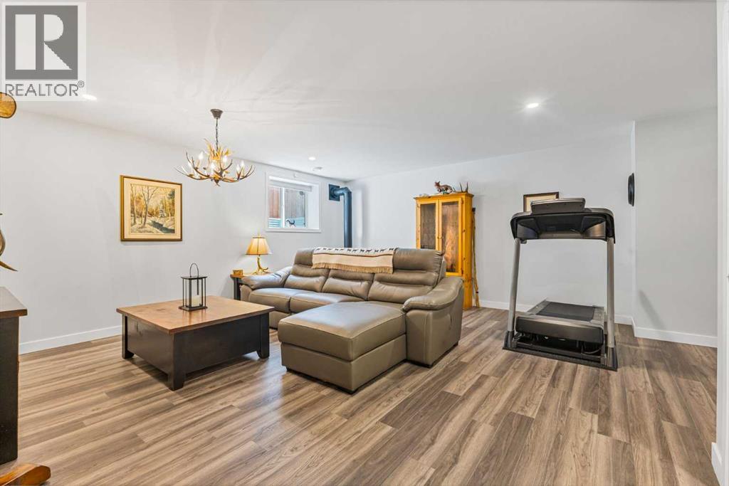 1366 Lackner Boulevard, Carstairs, Alberta  T0M 0N0 - Photo 28 - A2253262