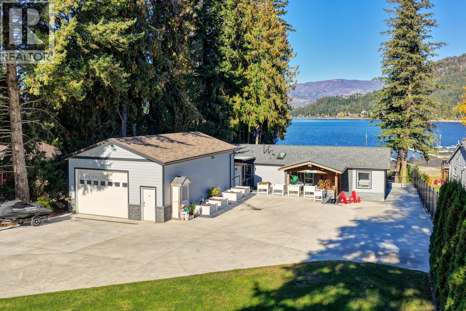 2661 Blind Bay Road, Blind Bay, British Columbia