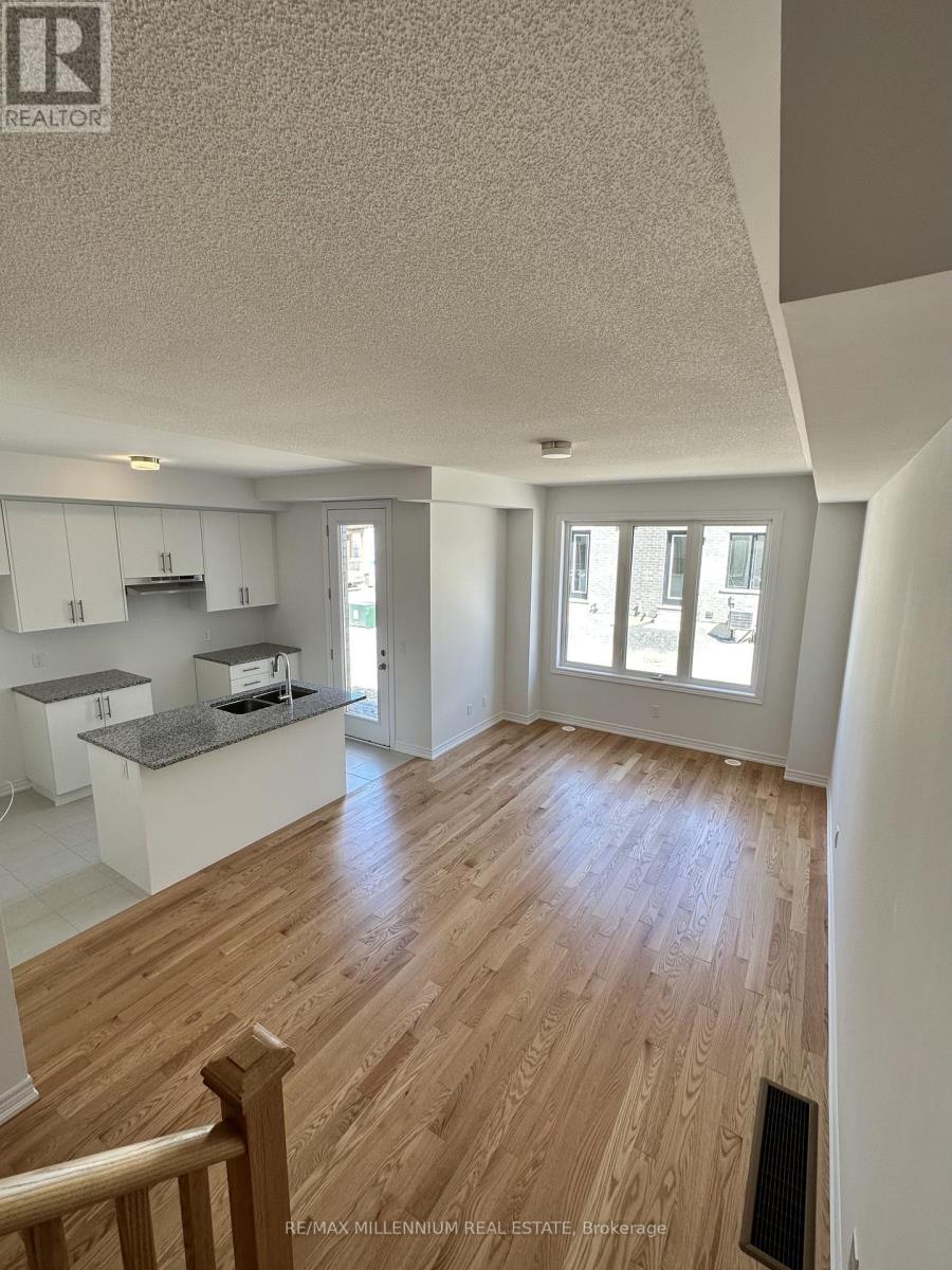 50 Sorbara Way W, Whitby, Ontario  L1M 0M4 - Photo 2 - E12472258