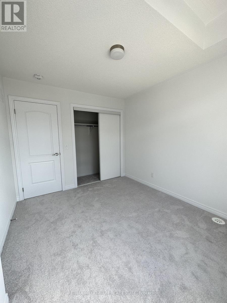 50 Sorbara Way W, Whitby, Ontario  L1M 0M4 - Photo 4 - E12472258