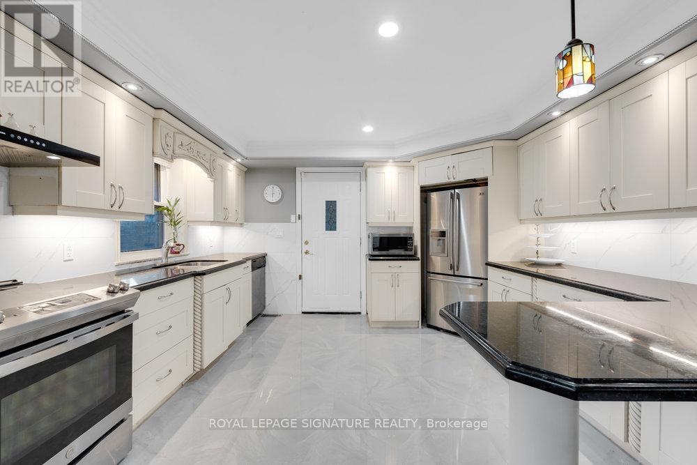 23 Burnview Crescent, Toronto (Woburn), Ontario  M1H 1B4 - Photo 13 - E12472271