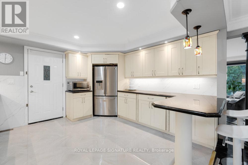 23 Burnview Crescent, Toronto (Woburn), Ontario  M1H 1B4 - Photo 14 - E12472271