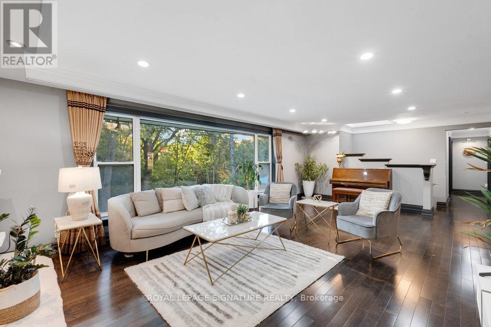 23 Burnview Crescent, Toronto (Woburn), Ontario  M1H 1B4 - Photo 7 - E12472271