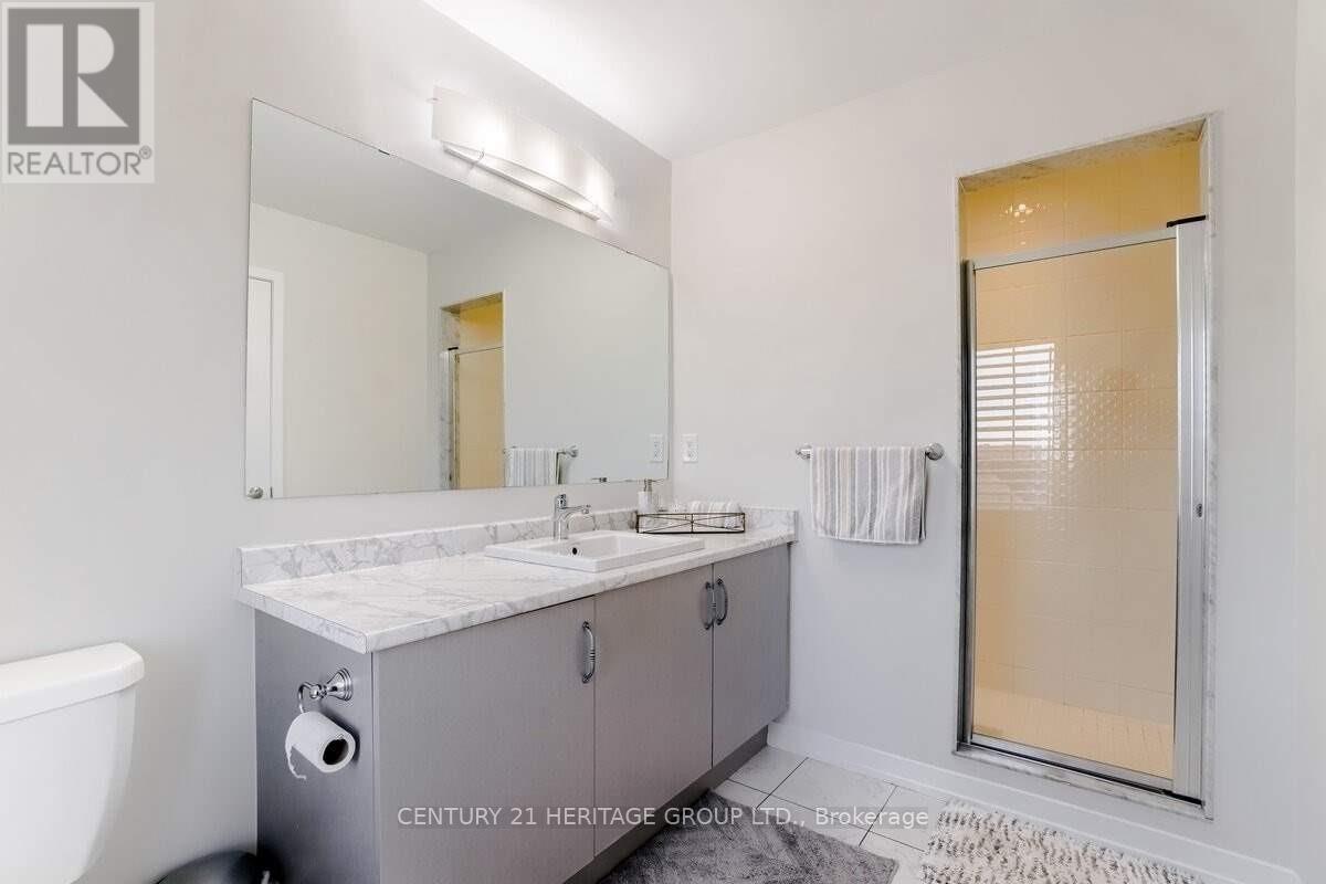 239 Harding Park, Newmarket, Ontario  L3Y 0E1 - Photo 16 - N12472288