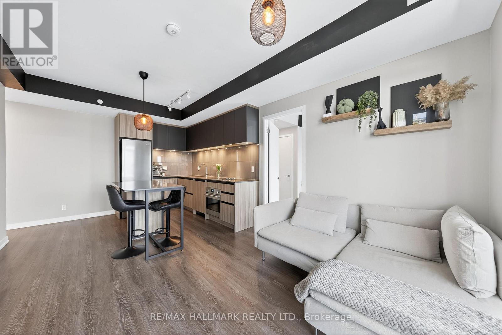 901 - 7950 Bathurst Street, Vaughan (Beverley Glen), Ontario  L4J 0L4 - Photo 9 - N12472308