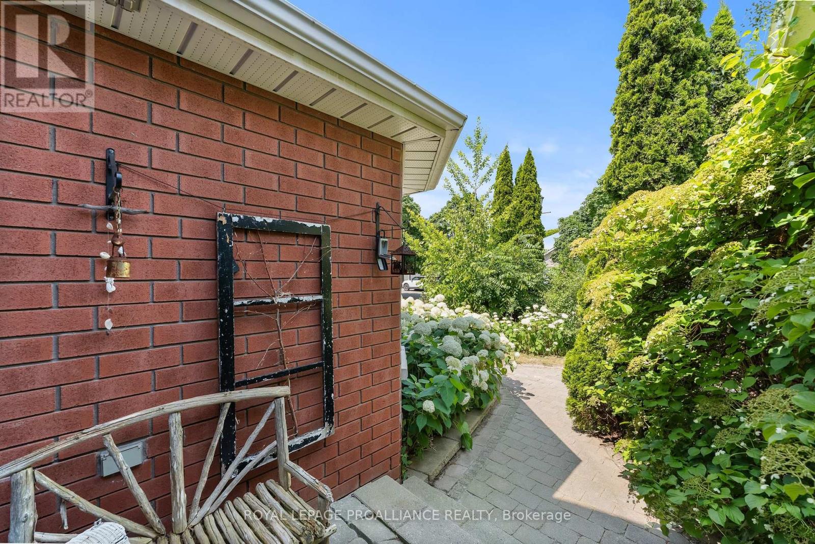 273 Parkview Hills Drive, Cobourg, Ontario  K9A 5S3 - Photo 8 - X12418619