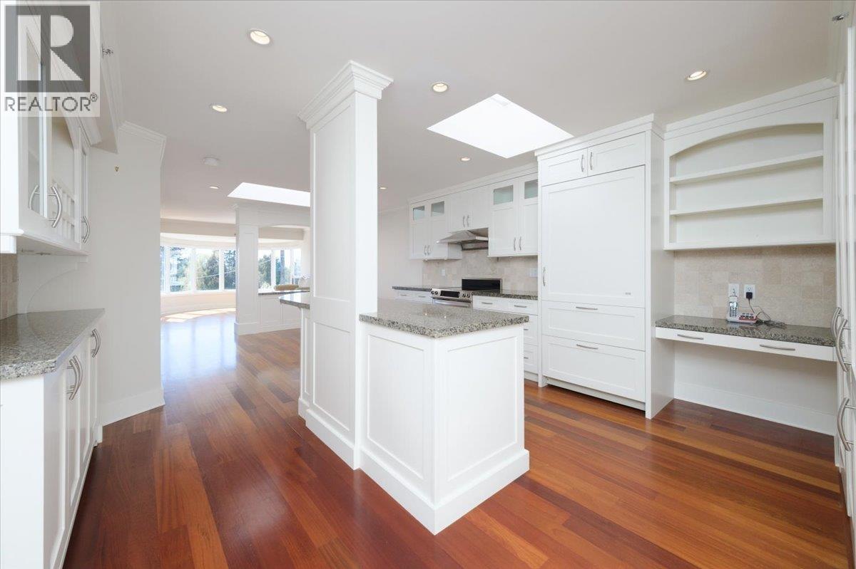 302 2455 Bellevue Avenue, West Vancouver, British Columbia  V7V 1E1 - Photo 4 - R3043202