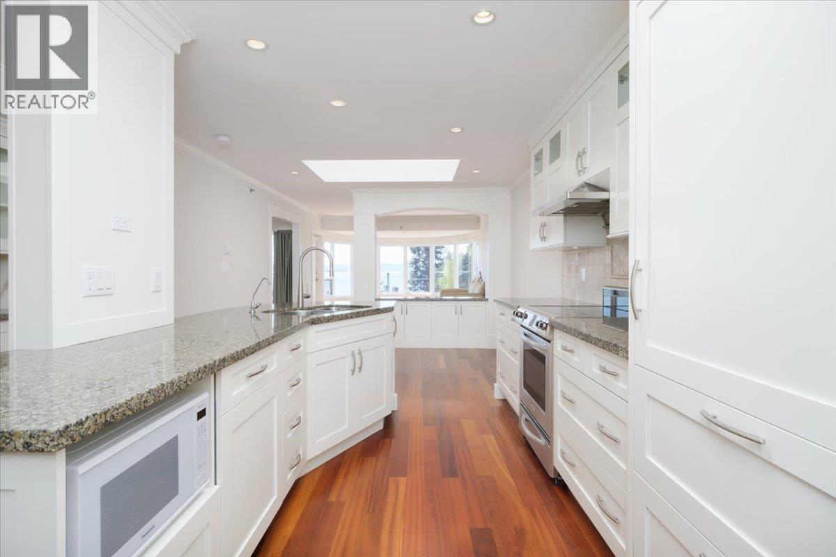 302 2455 Bellevue Avenue, West Vancouver, British Columbia  V7V 1E1 - Photo 5 - R3043202