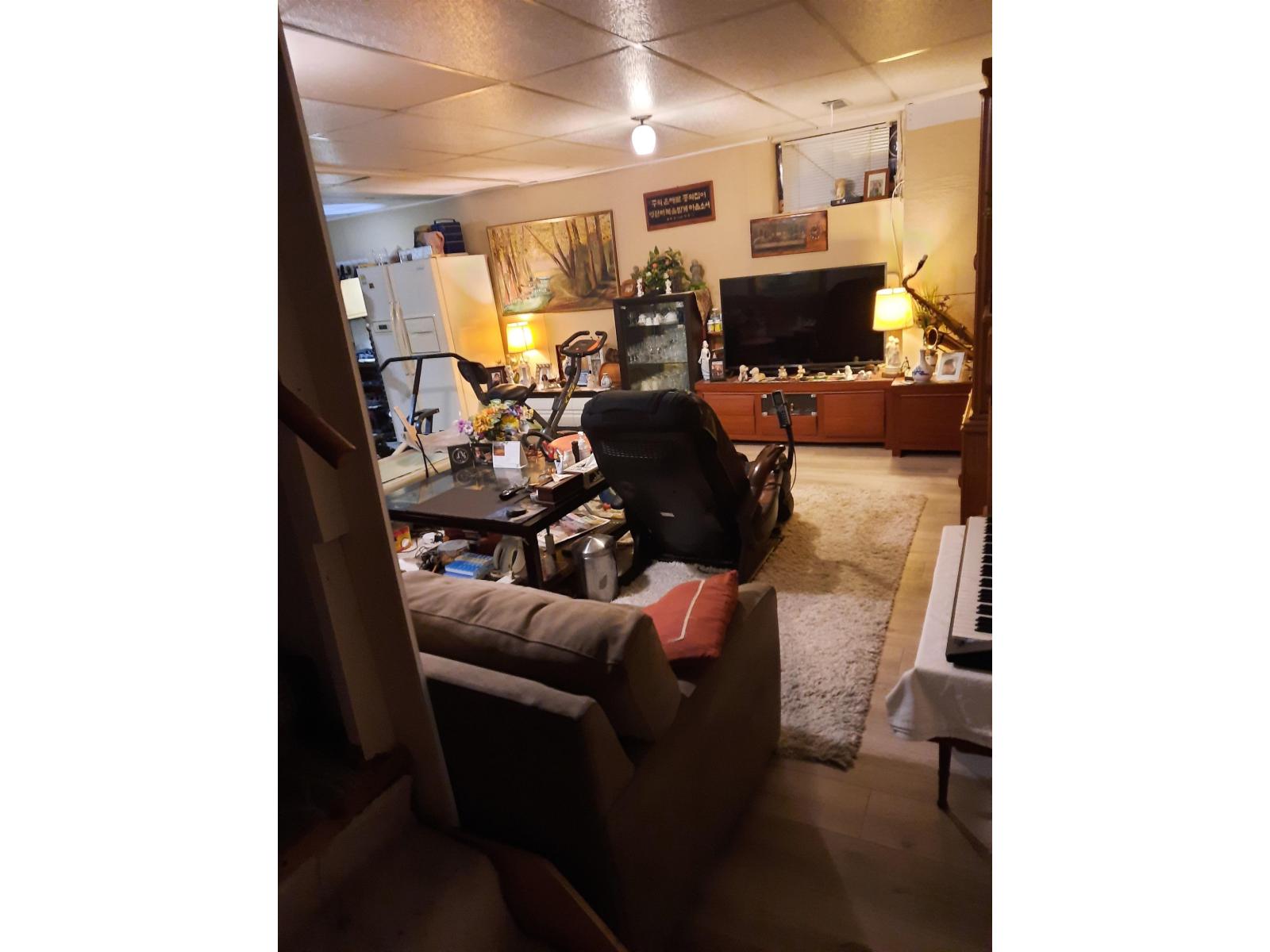 2532 E Bourquin Crescent, Abbotsford, British Columbia  V2S 1Y4 - Photo 8 - R3060028