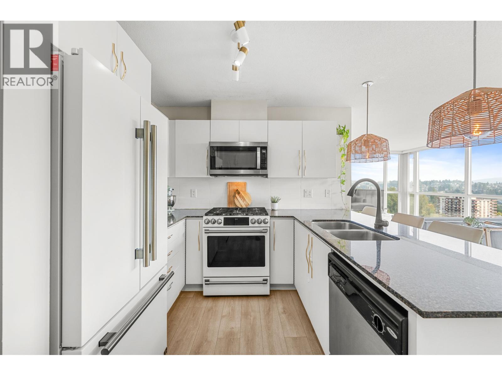 2306 4888 Brentwood Drive, Burnaby, British Columbia  V5C 0C6 - Photo 4 - R3045330