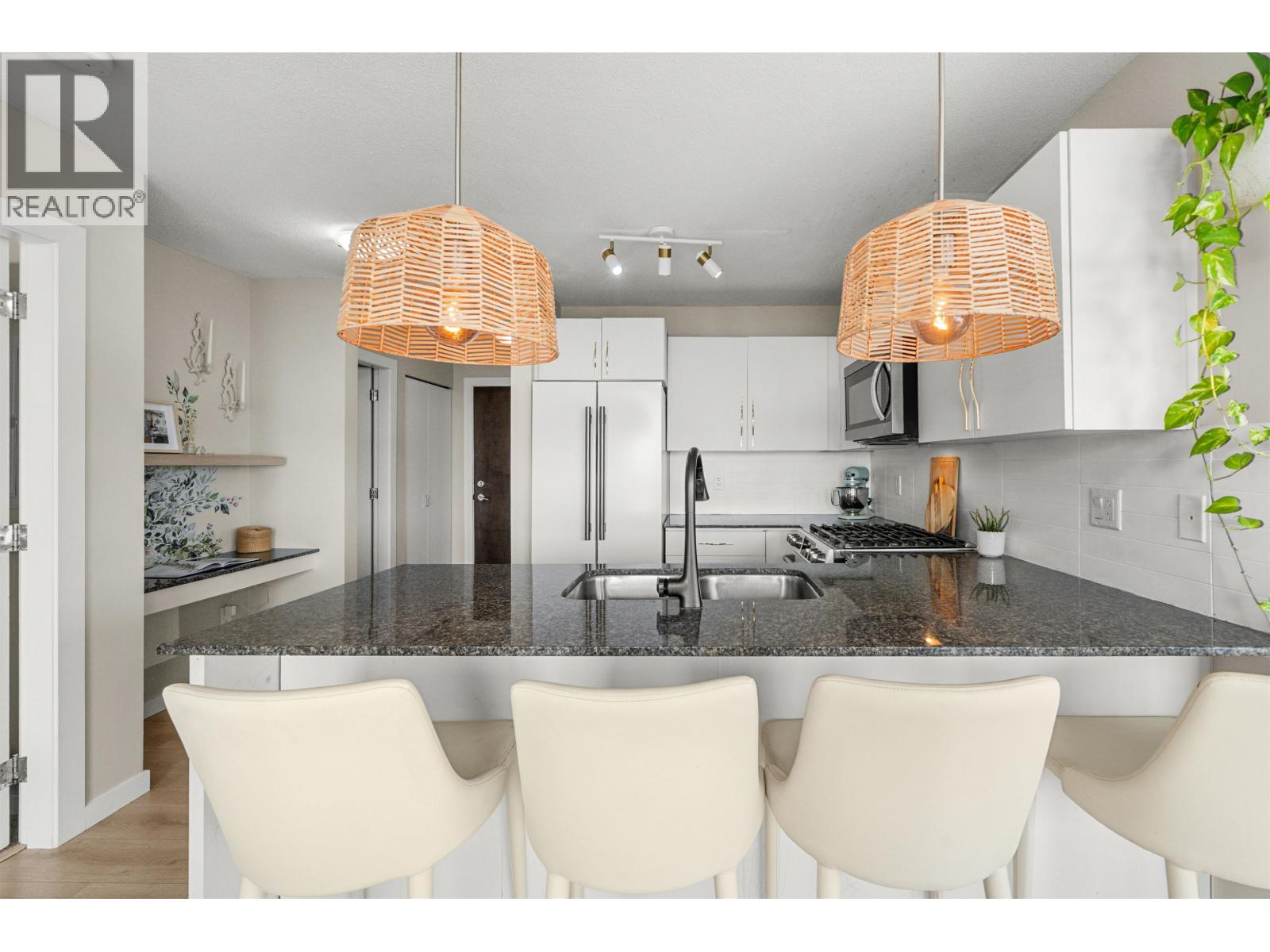 2306 4888 Brentwood Drive, Burnaby, British Columbia  V5C 0C6 - Photo 3 - R3045330