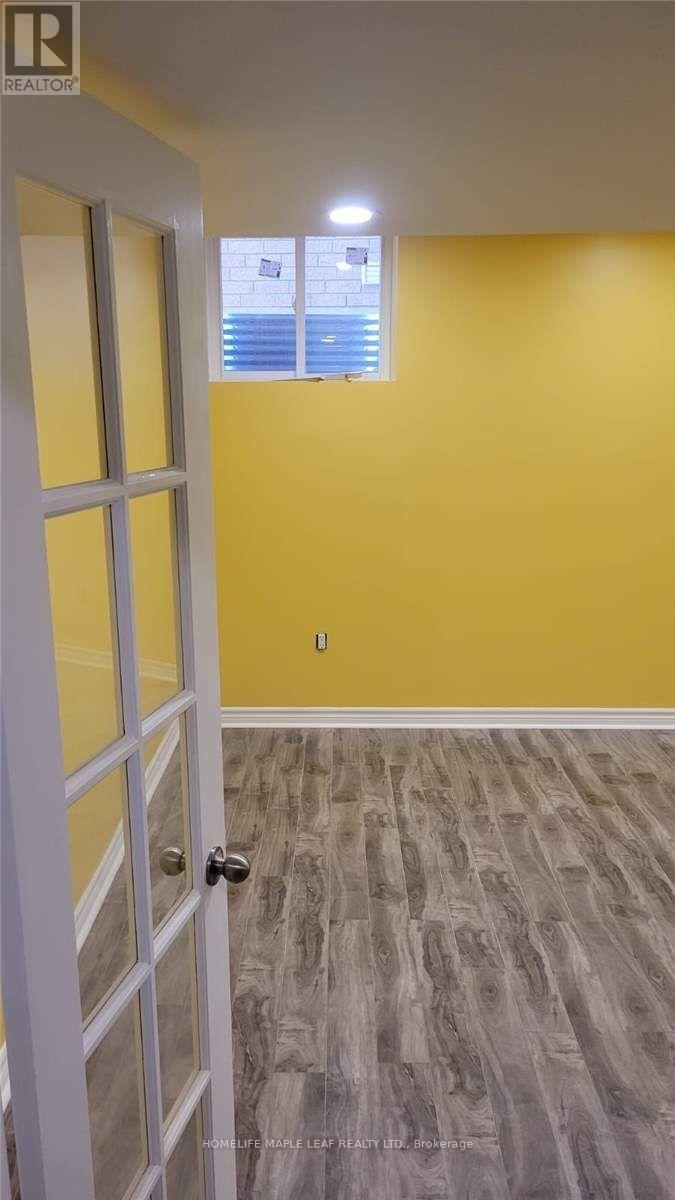 Bsmt - 10 Templeton Court, Brampton, Ontario  L6P 3B2 - Photo 10 - W12472215