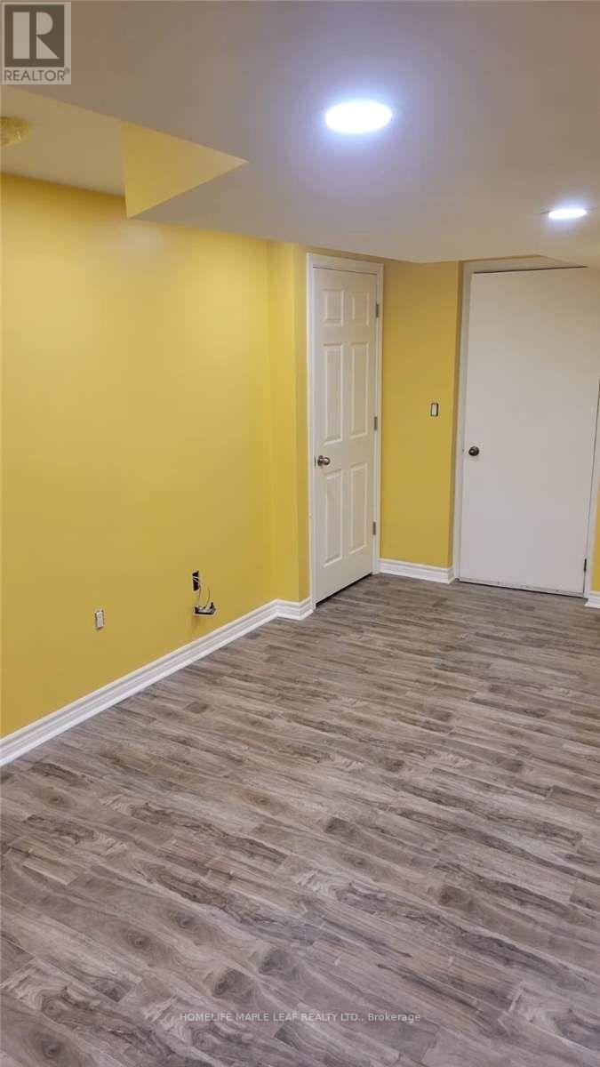 Bsmt - 10 Templeton Court, Brampton, Ontario  L6P 3B2 - Photo 9 - W12472215