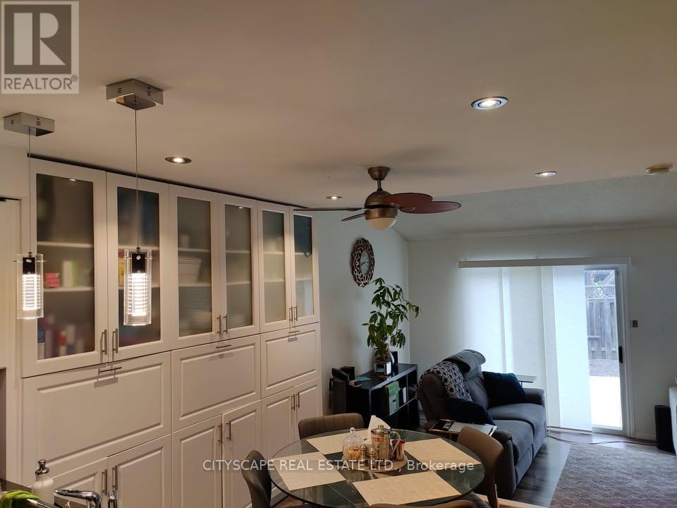 11 TRAMMELL LANE, Brampton, Ontario