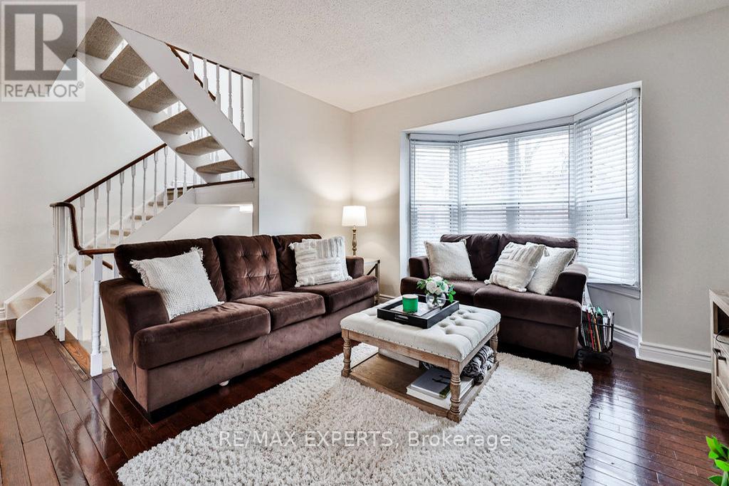 4 Amos Maynard Circle, Vaughan, Ontario  L4L 3B8 - Photo 3 - N12438909