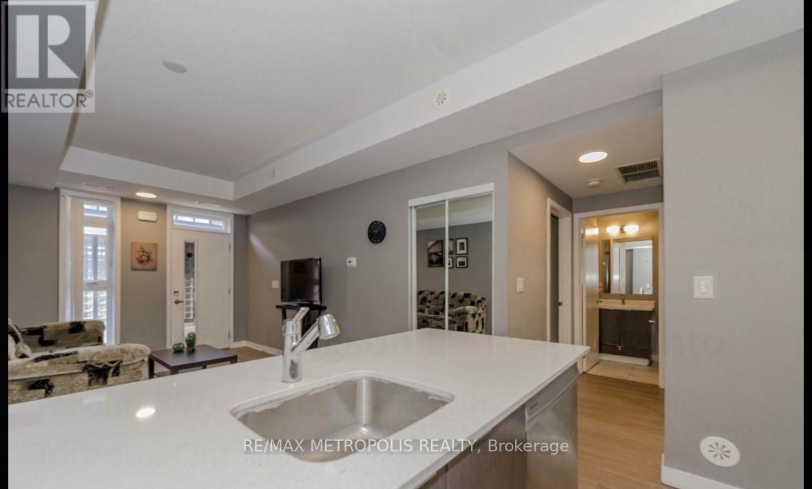 104 - 100 Canon Jackson Drive, Toronto, Ontario  M6M 0C1 - Photo 12 - W12472267