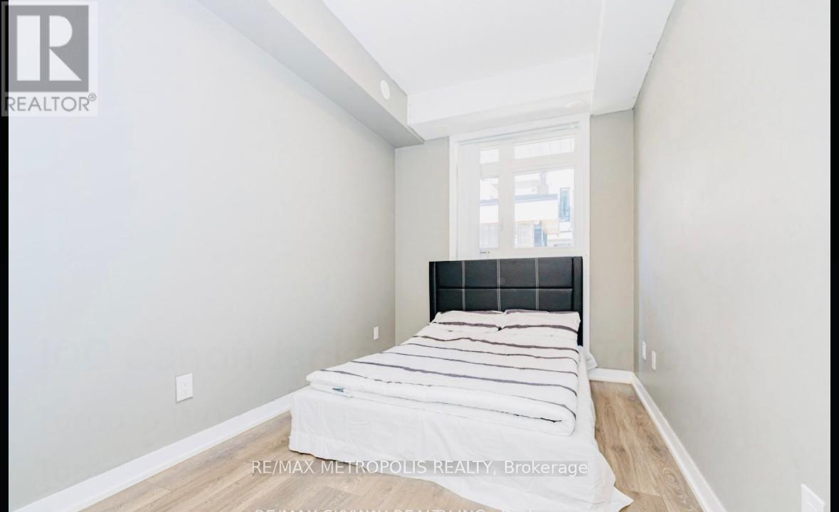 104 - 100 Canon Jackson Drive, Toronto, Ontario  M6M 0C1 - Photo 13 - W12472267