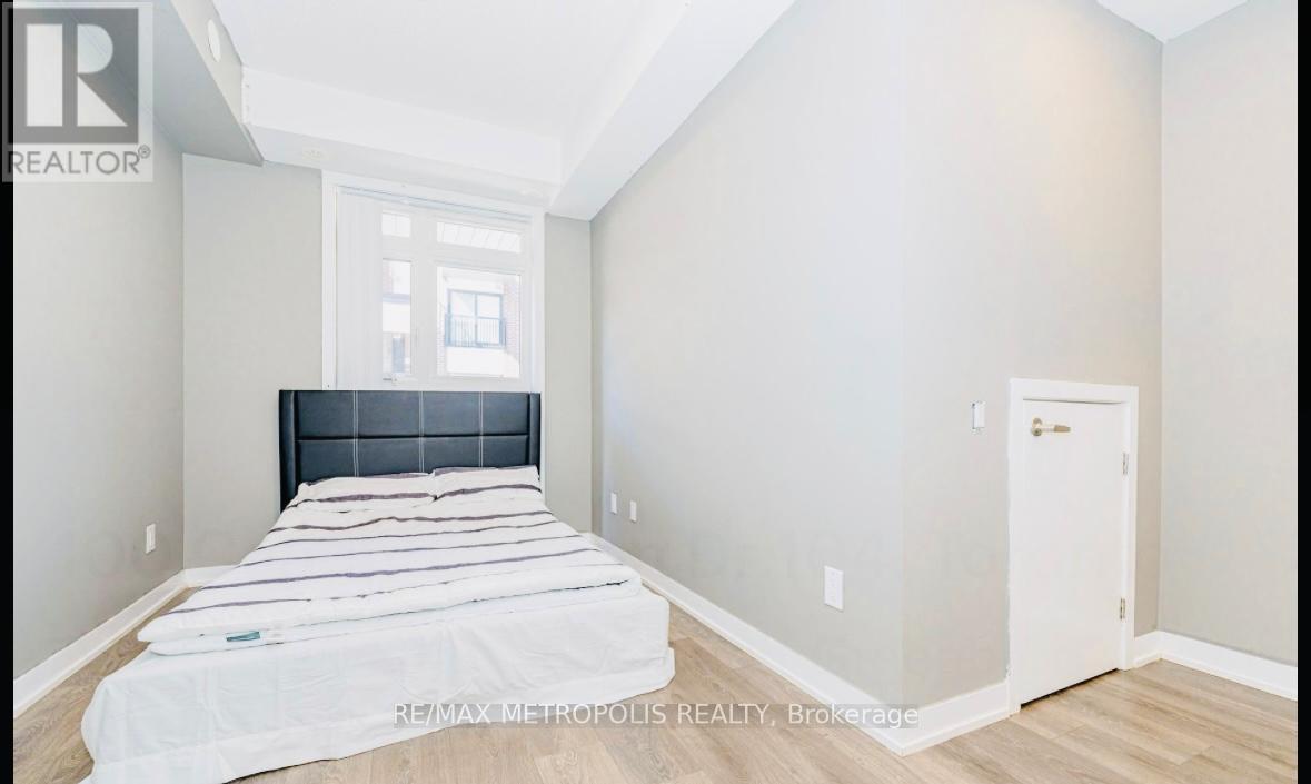 104 - 100 Canon Jackson Drive, Toronto, Ontario  M6M 0C1 - Photo 14 - W12472267