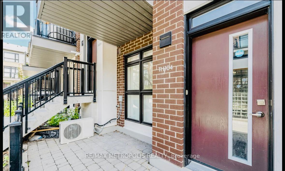 104 - 100 Canon Jackson Drive, Toronto, Ontario  M6M 0C1 - Photo 3 - W12472267