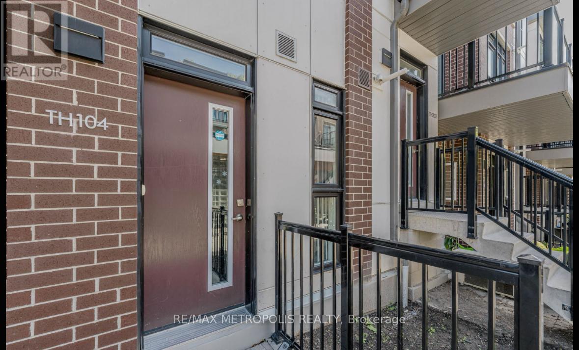 104 - 100 Canon Jackson Drive, Toronto, Ontario  M6M 0C1 - Photo 4 - W12472267