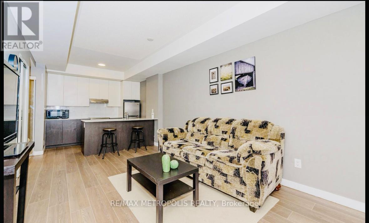 104 - 100 Canon Jackson Drive, Toronto, Ontario  M6M 0C1 - Photo 5 - W12472267