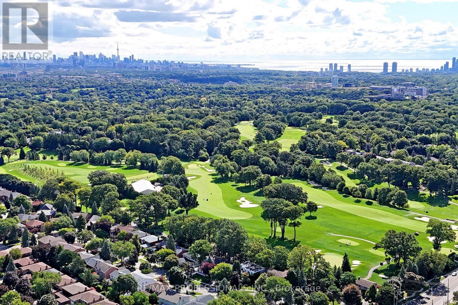 3 Hartsdale Drive, Toronto (Willowridge-Martingrove-Richview), Ontario  M9R 2S1 - Photo 43 - W12472275