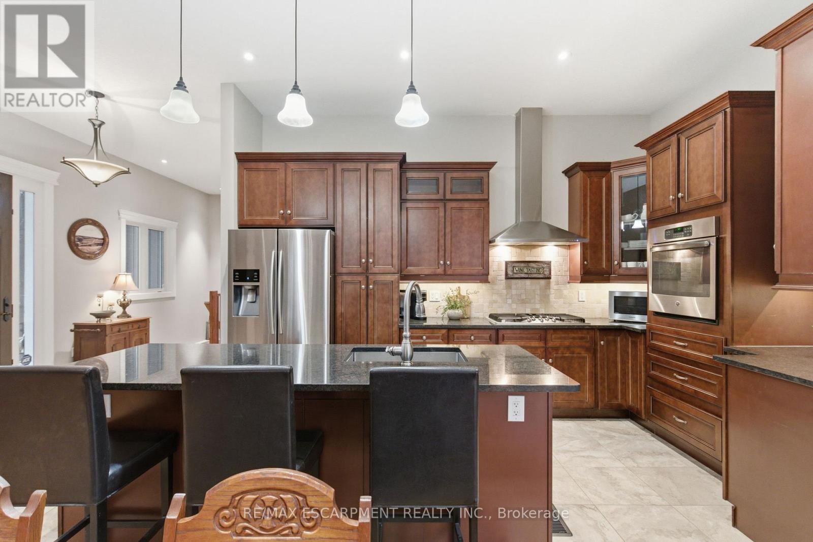 792 Old York Road, Burlington, Ontario  L7P 4X9 - Photo 10 - W12472277