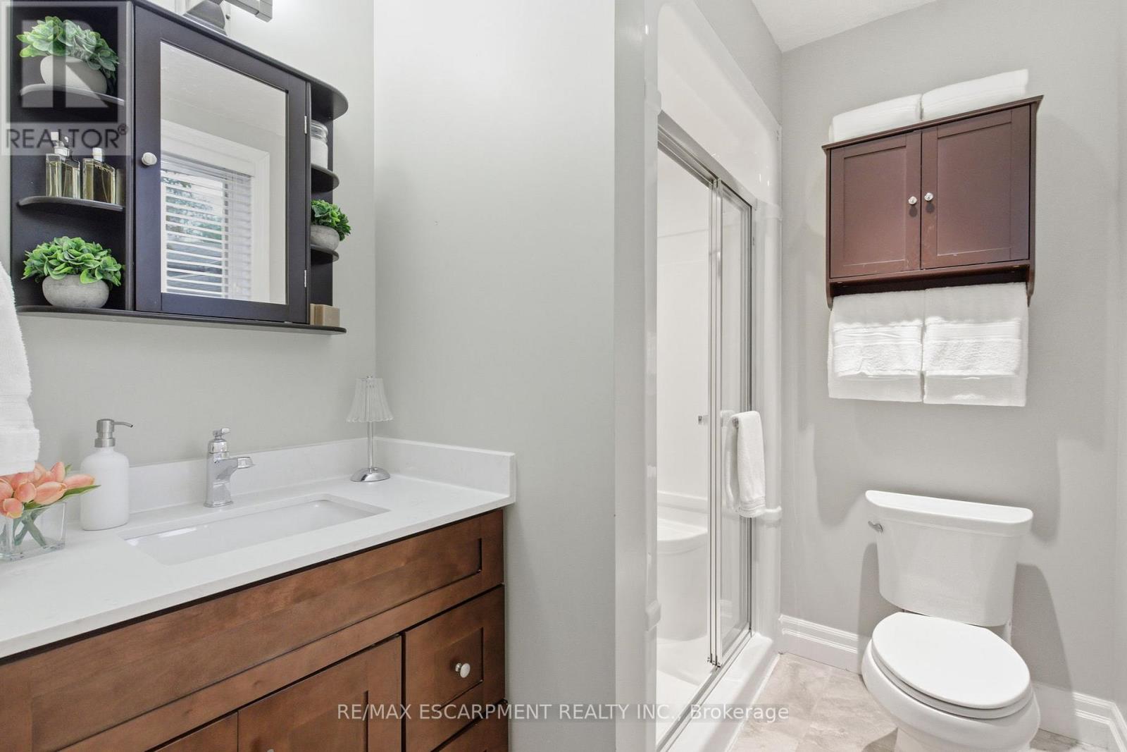792 Old York Road, Burlington, Ontario  L7P 4X9 - Photo 20 - W12472277