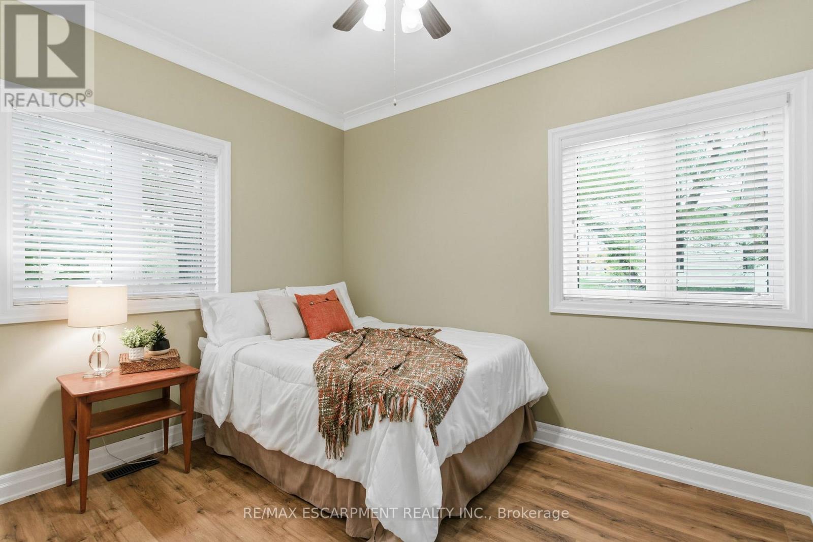 792 Old York Road, Burlington, Ontario  L7P 4X9 - Photo 23 - W12472277
