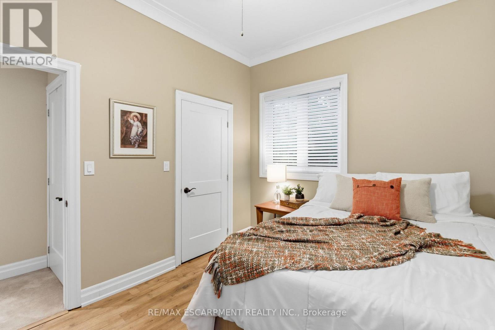 792 Old York Road, Burlington, Ontario  L7P 4X9 - Photo 24 - W12472277