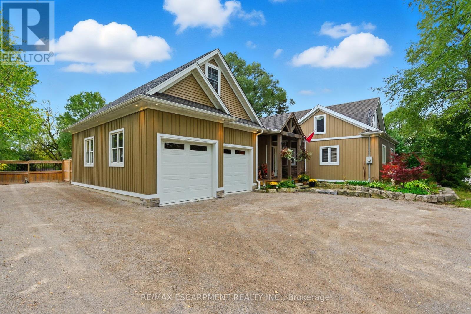 792 Old York Road, Burlington, Ontario  L7P 4X9 - Photo 3 - W12472277