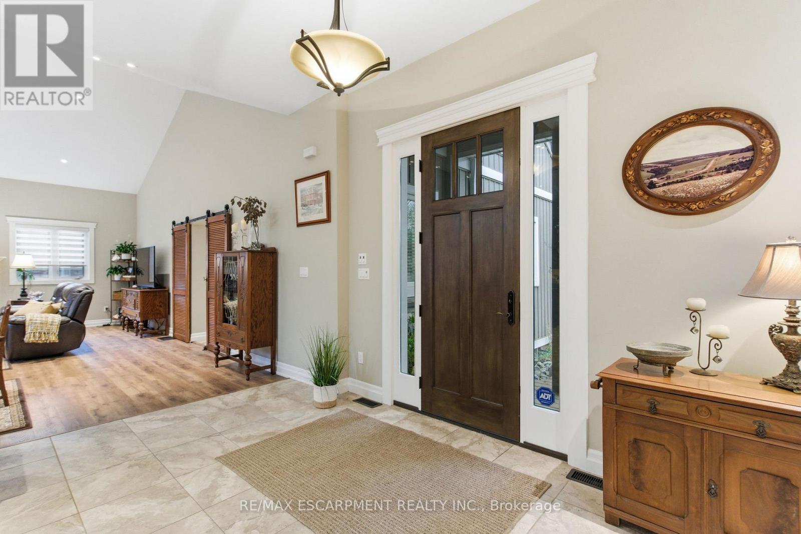 792 Old York Road, Burlington, Ontario  L7P 4X9 - Photo 7 - W12472277