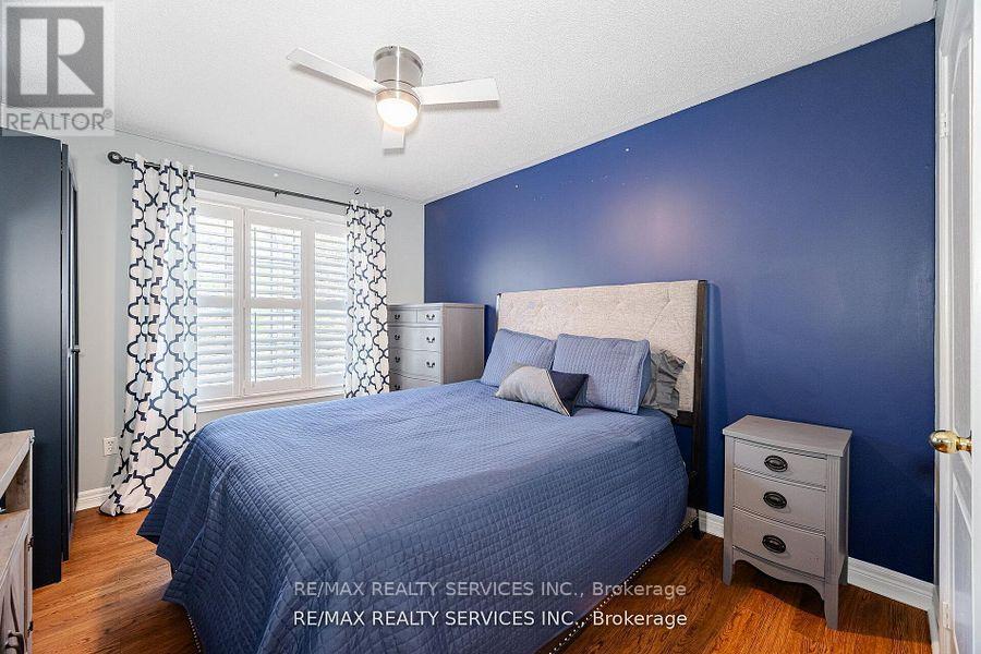 105 Sugarhill Drive, Brampton (Fletcher's Meadow), Ontario  L7A 3X3 - Photo 34 - W12472283